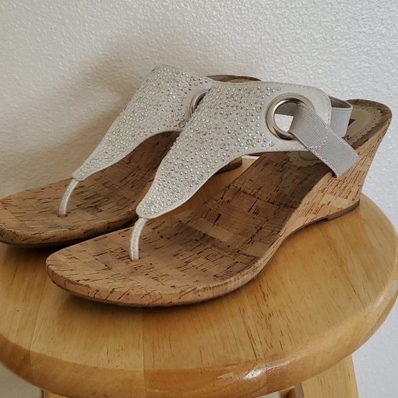 white mountain silver sandals